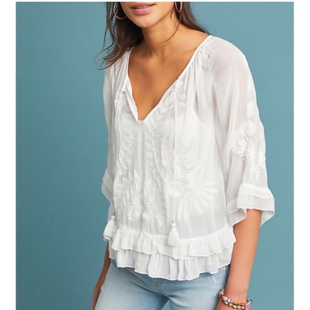 🌟 AKEMI + KIN 🌟 ANTHROPOLGIE EMBROIDERED RUFFLE PEASANT BLOUSE WHITE SZ XS